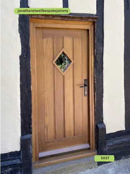 traditional oak door bespoke